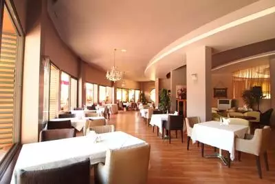 کاسموپولیتن ریزورت مارماریس